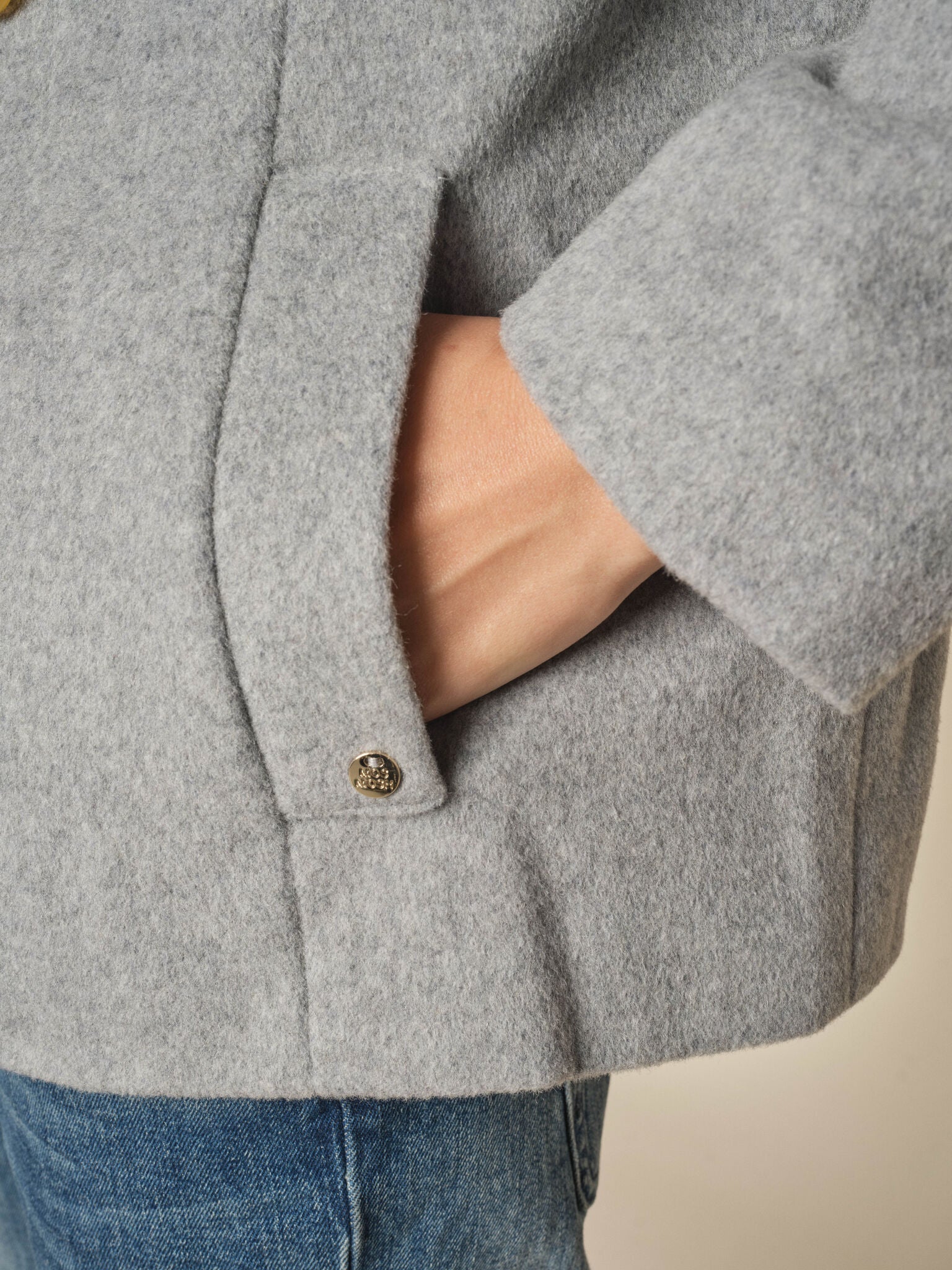 Modelshot / Grey Melange / Detail